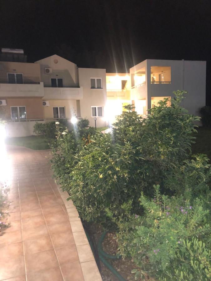 Dimitris Apartments Platanés Dış mekan fotoğraf